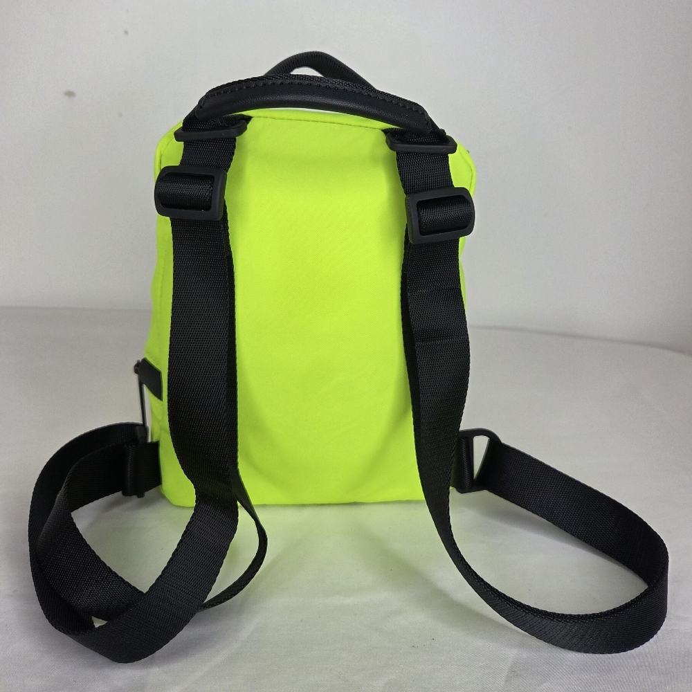 Lululemon 9"x9"inch Micro Neon Green/black Women's BackpackCity Adventurer - Picture 3 of 14